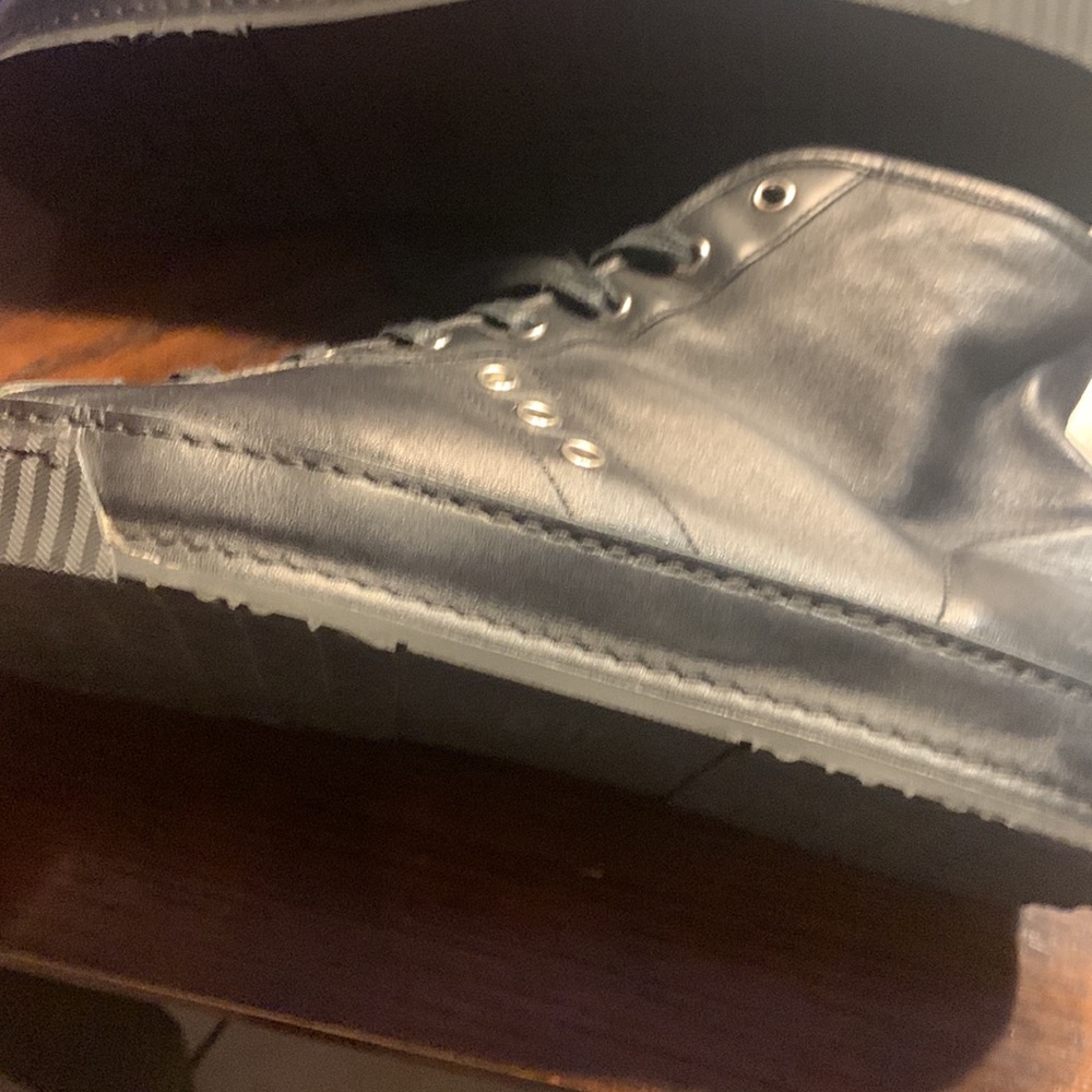Gucci studded calf skin men’s sneakers size 91/2 men’s - Picture 11 of 15